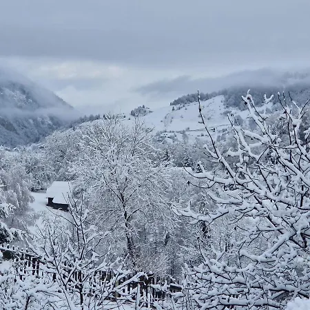 Transylvanian Views Pestera (Moieciu)