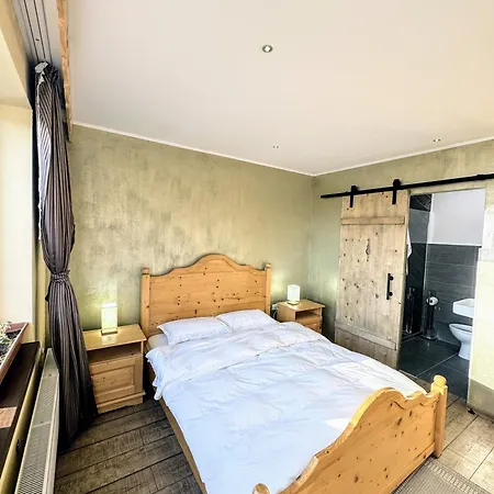 Transylvanian Views Lodge *